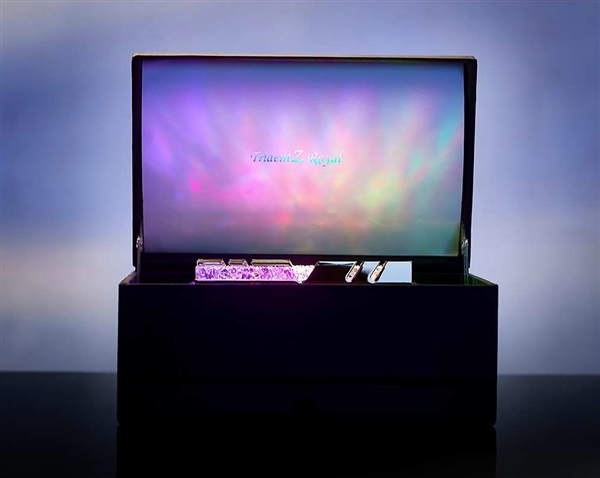 芝奇推藏礼盒：插上皇家戟内存闪耀钻石光芒